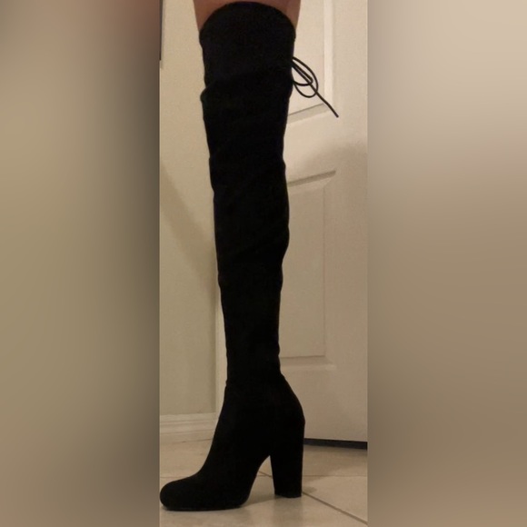 Lulu’s black suede knee high boots - Picture 4 of 5